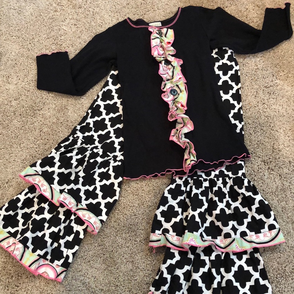 Ann Loren matching set